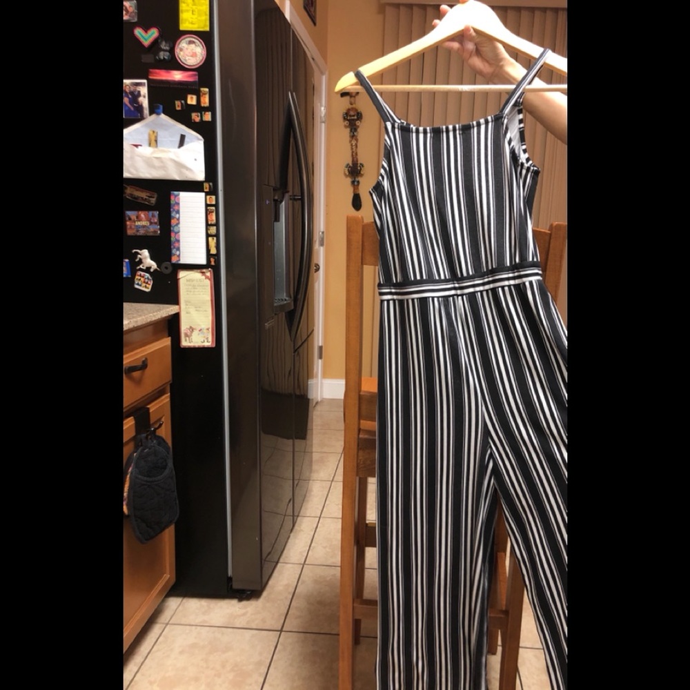 Black and white pantsuit size 12